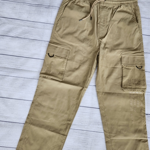 Men's Tan Cargo Pants Tapered Fit And Elastic Waitband - Picture 5 of 15